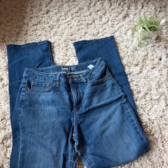 Classic Lee Women's Blue dark wash boot cut super cute women’s Straight Leg Jean - Picture 5 of 9